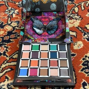 alice through the looking glass palette